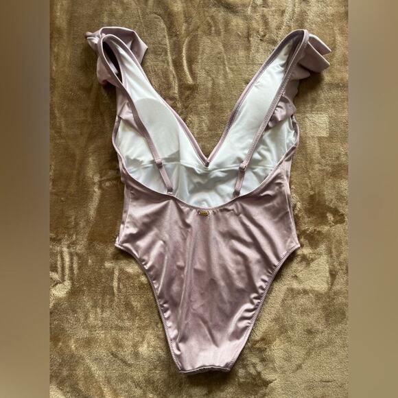 Victoria’s Secret PINK Ruffle Deep V‎ One Piece Lavender Swimsuit Size Small - Picture 2 of 4